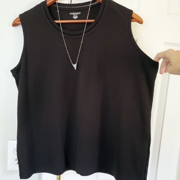 Allison Daley Black Tanktop Women's Petite Large Mesh Neckline Minimalist Witchy - Picture 3 of 7